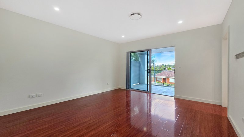 Photo - 30A Hannans Road, Riverwood NSW 2210 - Image 6