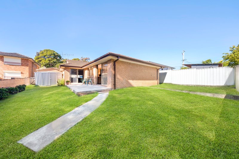 Photo - 30A Willandra Road, Beacon Hill NSW 2100 - Image 5