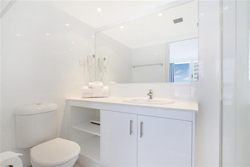 Photo - 30D/5 Clifford Street, Surfers Paradise QLD 4217 - Image 6