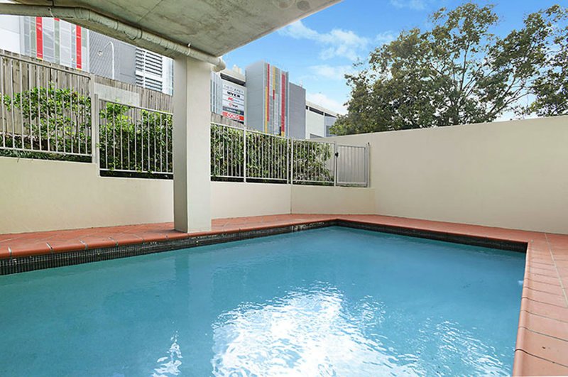 Photo - 31 / 28 Belgrave Road, Indooroopilly QLD 4068 - Image 12