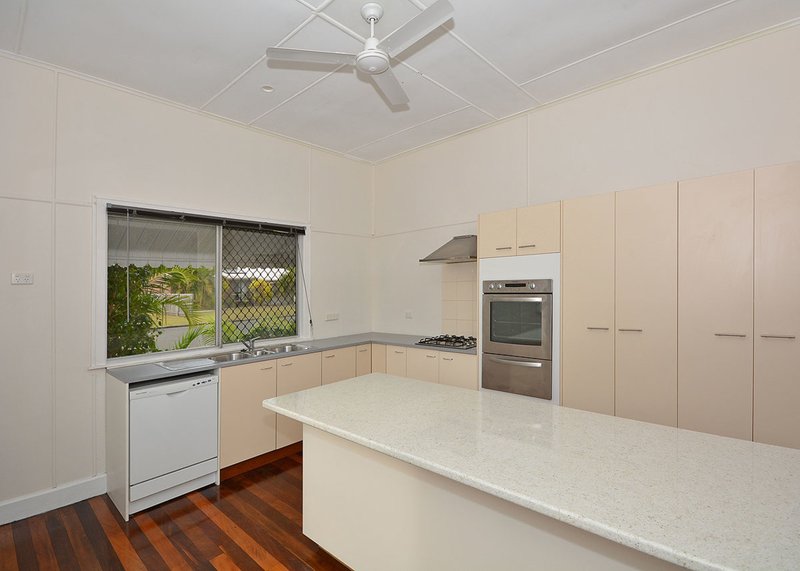 Photo - 31-33 Urangan Street, Torquay QLD 4655 - Image 9