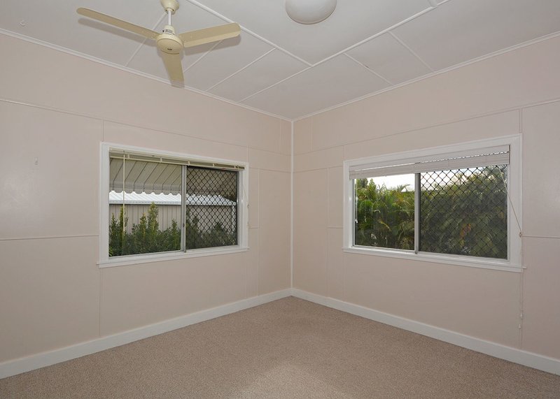 Photo - 31-33 Urangan Street, Torquay QLD 4655 - Image 16