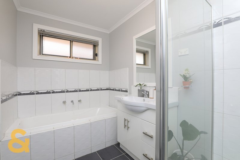 Photo - 31-4/16 Melaleuca Drive, Meadow Heights VIC 3048 - Image 6