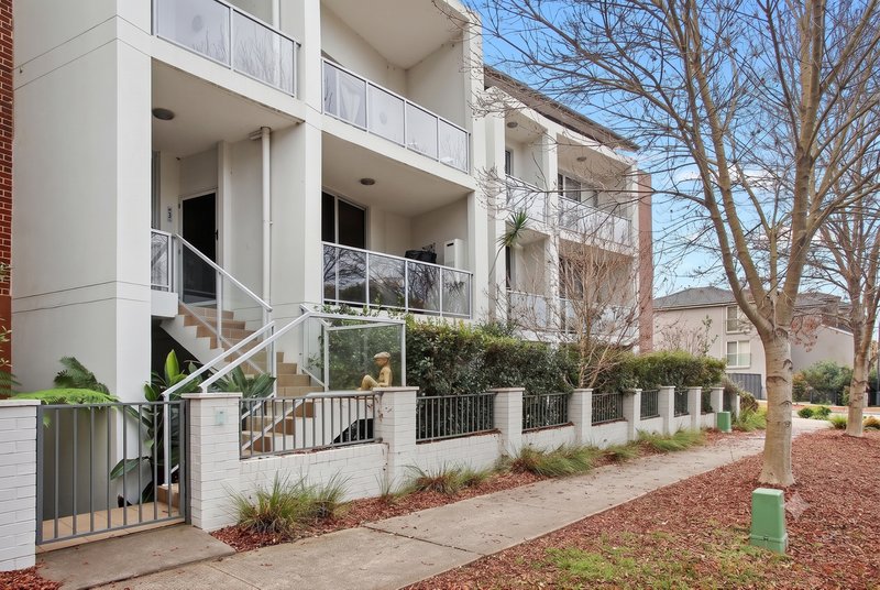 Photo - 3/1-5 Parkside Crescent, Campbelltown NSW 2560 - Image 1
