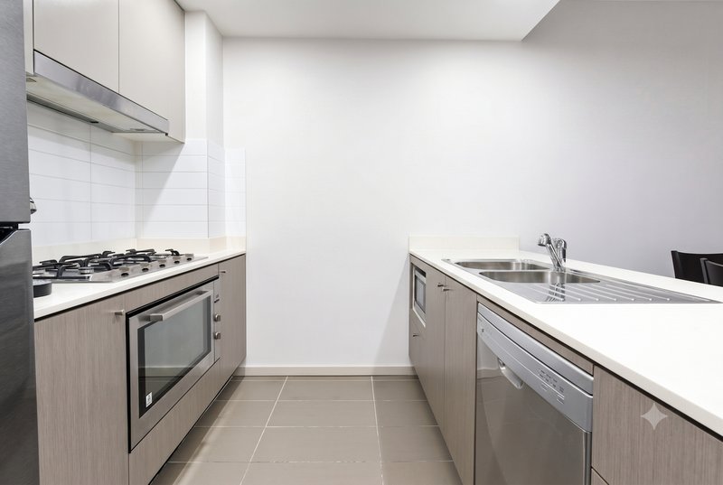 Photo - 3/1-5 Parkside Crescent, Campbelltown NSW 2560 - Image 2
