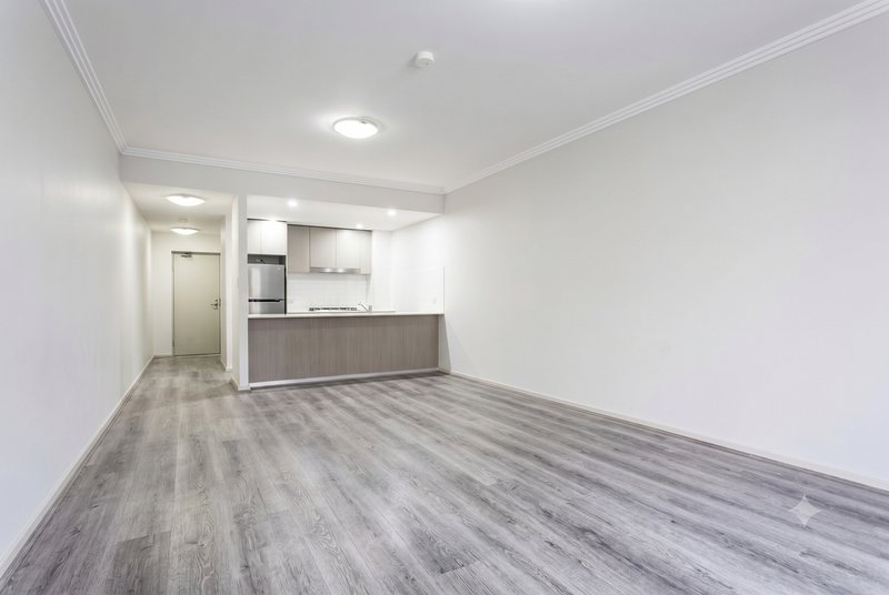 Photo - 3/1-5 Parkside Crescent, Campbelltown NSW 2560 - Image 3