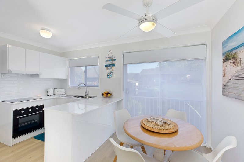 Photo - 3/1-5 Suncrest Parade, Gorokan NSW 2263 - Image 4