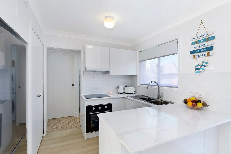 Photo - 3/1-5 Suncrest Parade, Gorokan NSW 2263 - Image 5