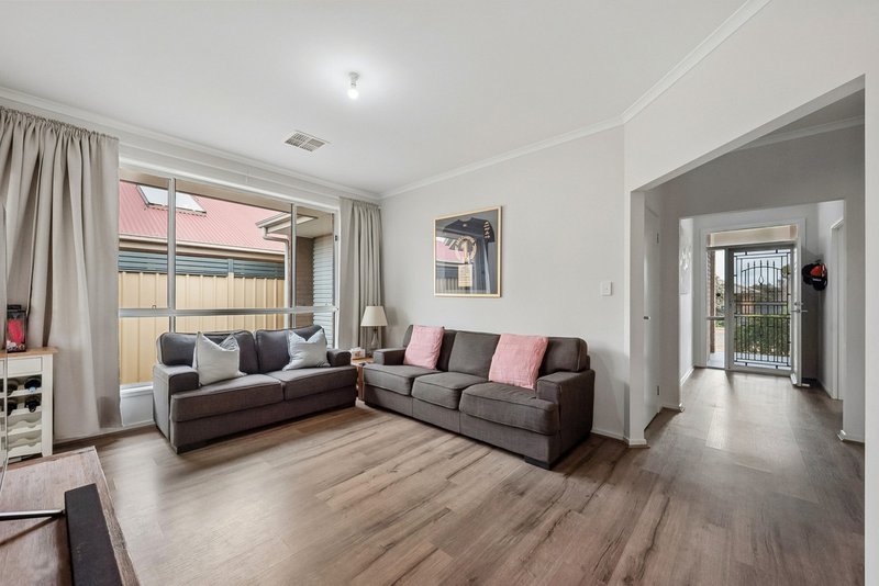 Photo - 31 Admiral Parade, Munno Para SA 5115 - Image 2