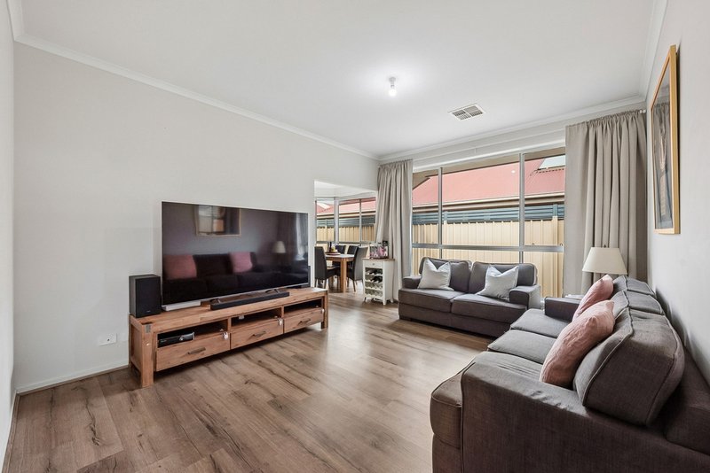 Photo - 31 Admiral Parade, Munno Para SA 5115 - Image 3