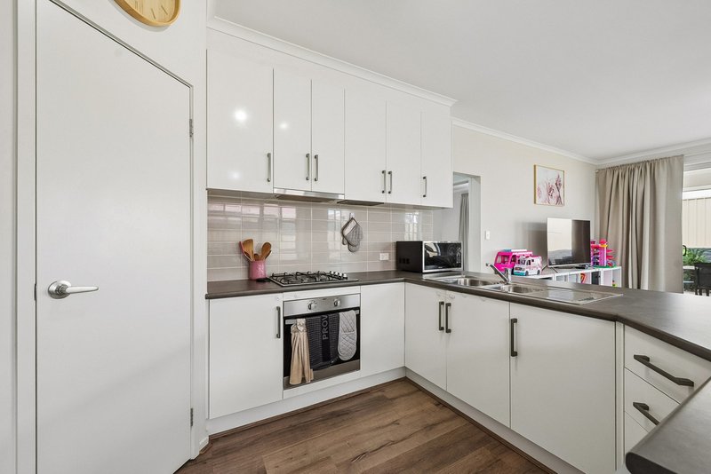 Photo - 31 Admiral Parade, Munno Para SA 5115 - Image 6