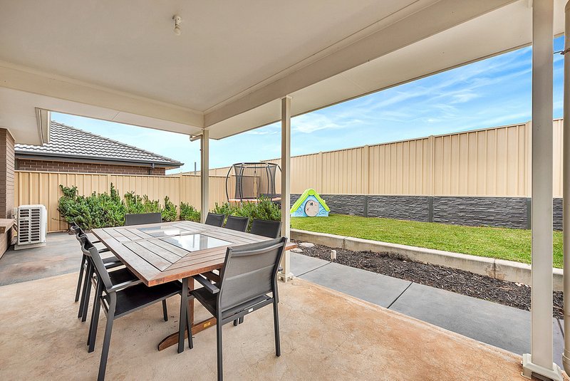 Photo - 31 Admiral Parade, Munno Para SA 5115 - Image 15