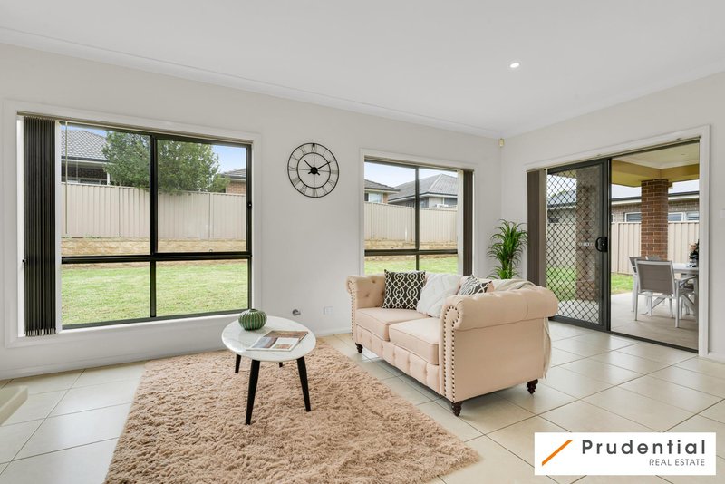Photo - 31 Agostini Circuit, Oran Park NSW 2570 - Image 9