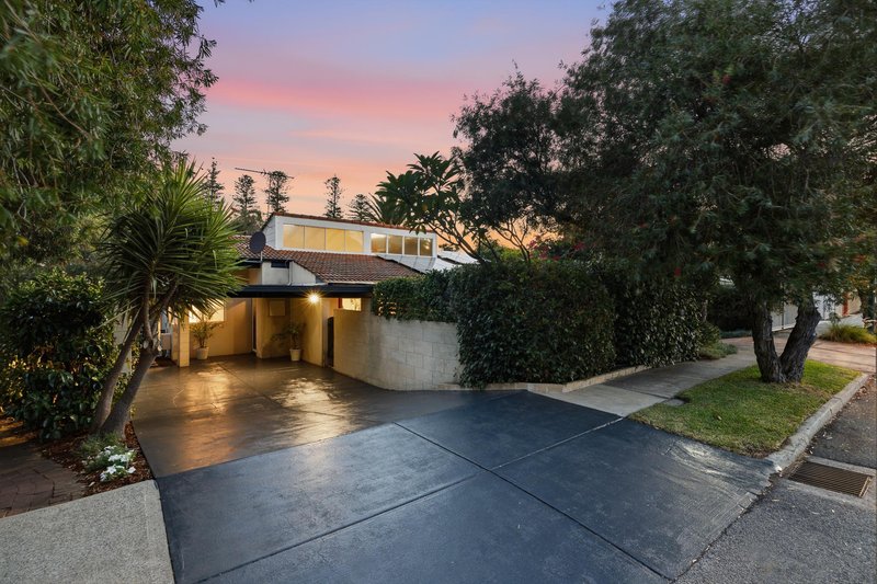 Photo - 3/1 Albion Street, Cottesloe WA 6011 - Image 1