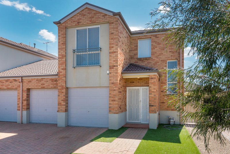 31 Amberlea Circuit, Taylors Hill VIC 3037