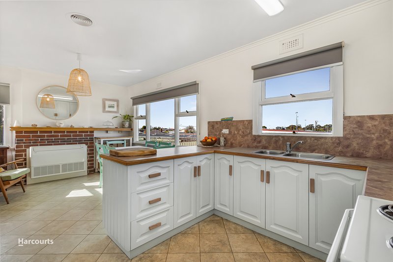 Photo - 31 Amherst Street, West Ulverstone TAS 7315 - Image 2