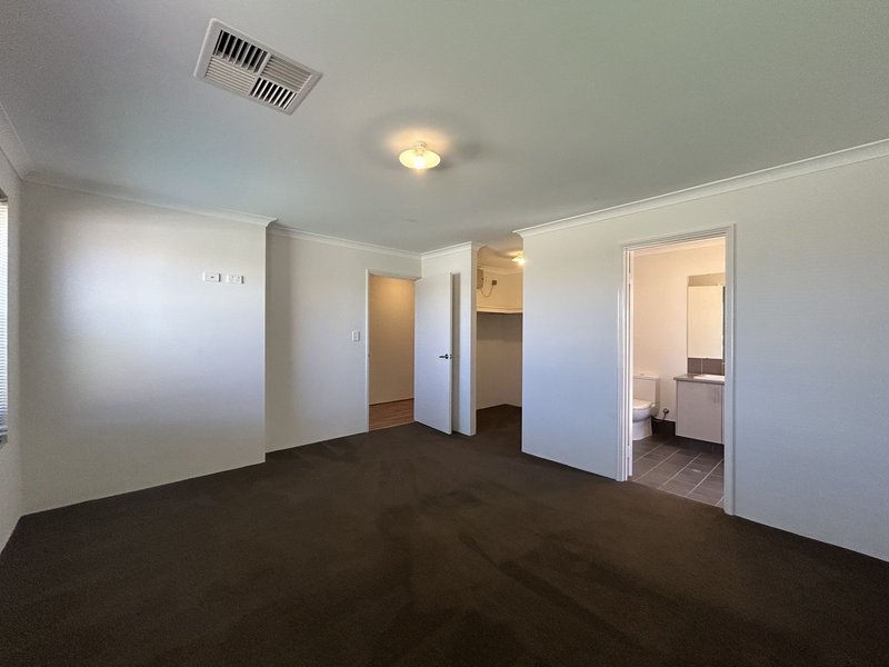 Photo - 31 Annato Entrance, Byford WA 6122 - Image 4