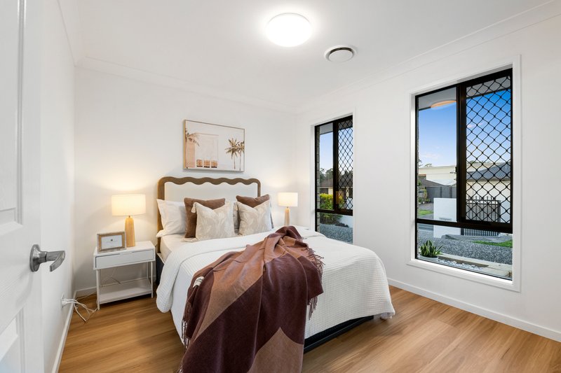 Photo - 31 Aster Place, Calamvale QLD 4116 - Image 6