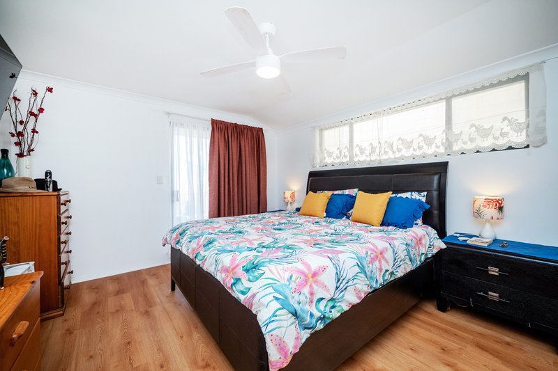 Photo - 31 Avondale Court, Mindarie WA 6030 - Image 4