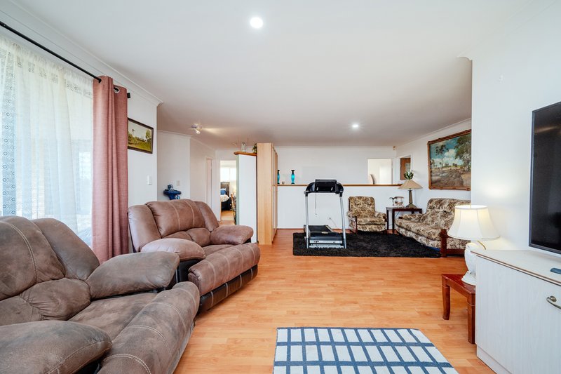 Photo - 31 Avondale Court, Mindarie WA 6030 - Image 10
