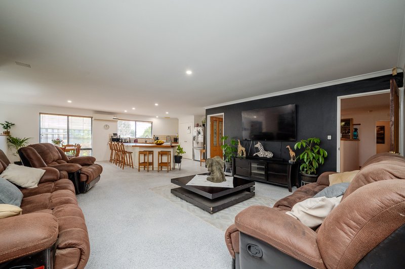 Photo - 31 Avondale Court, Mindarie WA 6030 - Image 17