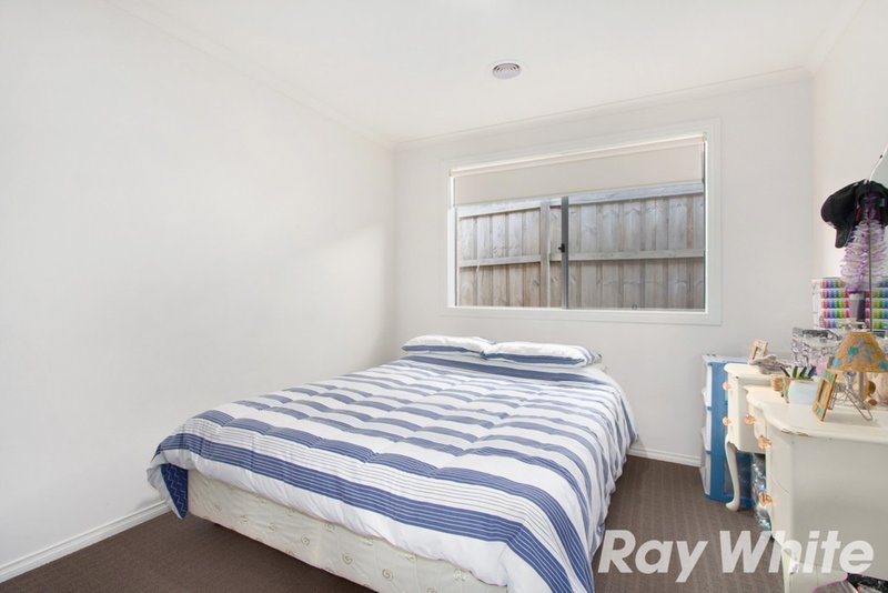 Photo - 31 Ayesha Rise, Pakenham VIC 3810 - Image 6