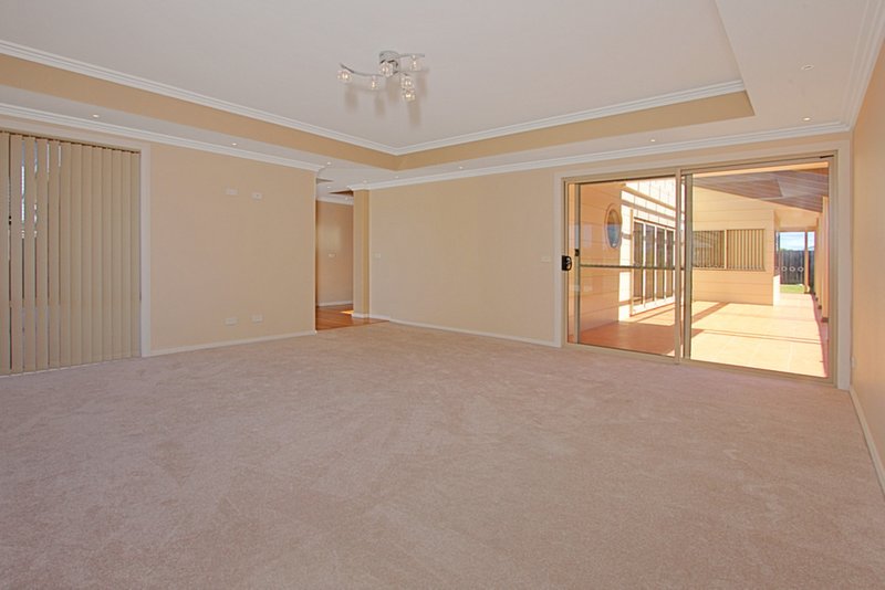 Photo - 31 Bagarin Avenue, Tomakin NSW 2537 - Image 2