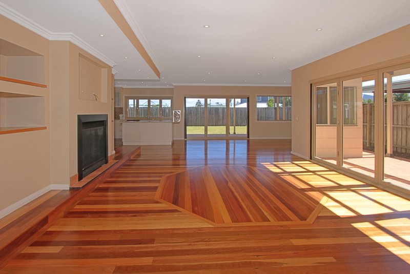 Photo - 31 Bagarin Avenue, Tomakin NSW 2537 - Image 5