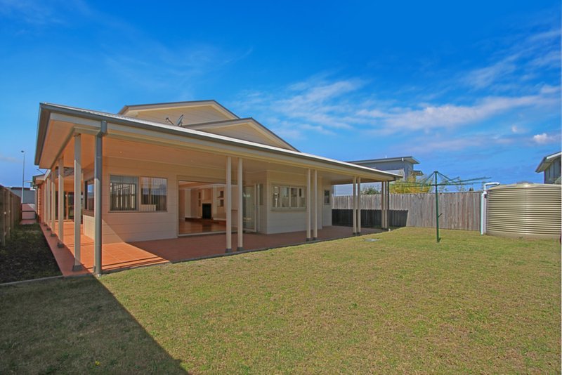 Photo - 31 Bagarin Avenue, Tomakin NSW 2537 - Image 10