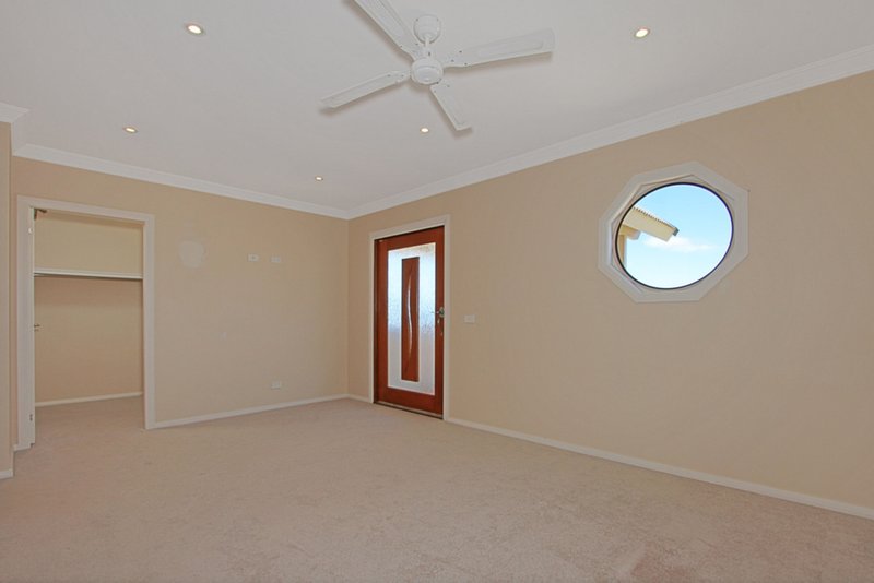 Photo - 31 Bagarin Avenue, Tomakin NSW 2537 - Image 13