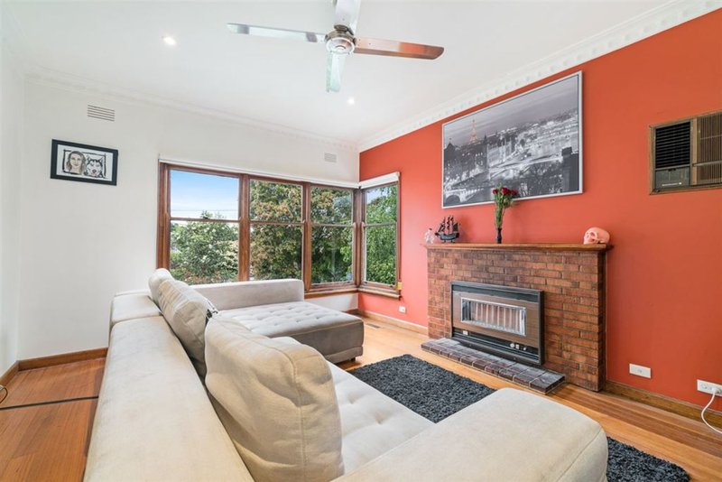 Photo - 31 Bales Street, Mount Waverley VIC 3149 - Image 4