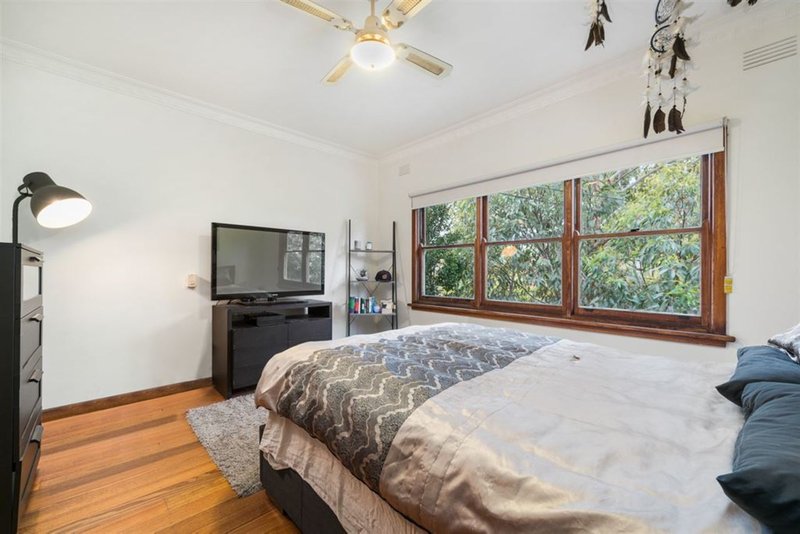 Photo - 31 Bales Street, Mount Waverley VIC 3149 - Image 7