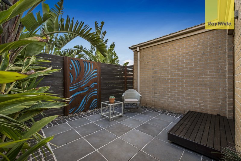 Photo - 31 Balmain Circuit, Taylors Hill VIC 3037 - Image 4