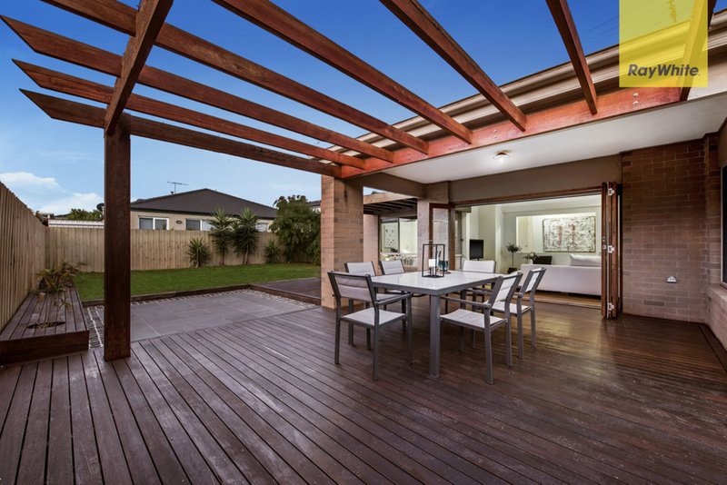 Photo - 31 Balmain Circuit, Taylors Hill VIC 3037 - Image 10