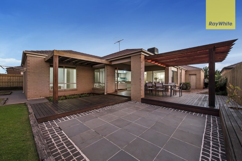 Photo - 31 Balmain Circuit, Taylors Hill VIC 3037 - Image 12