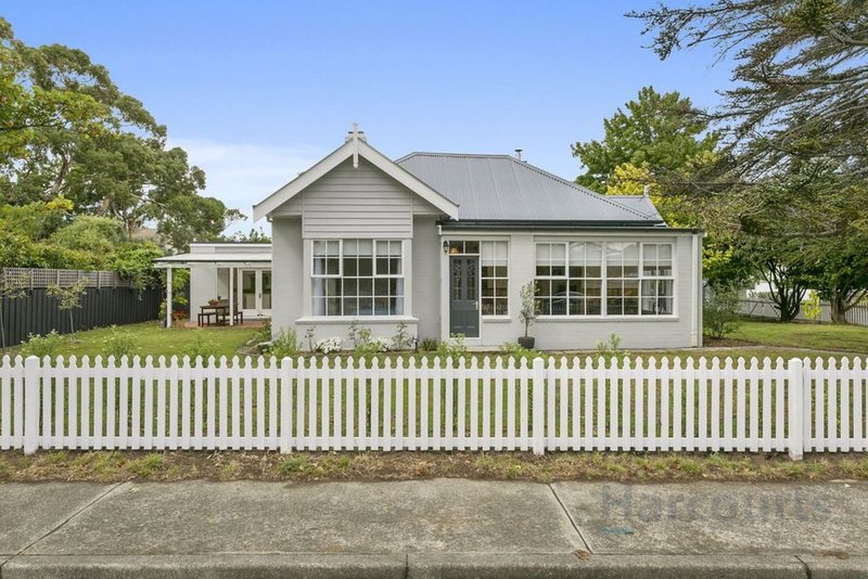 Photo - 31 Balmoral Road, Kingston Beach TAS 7050 - Image 2