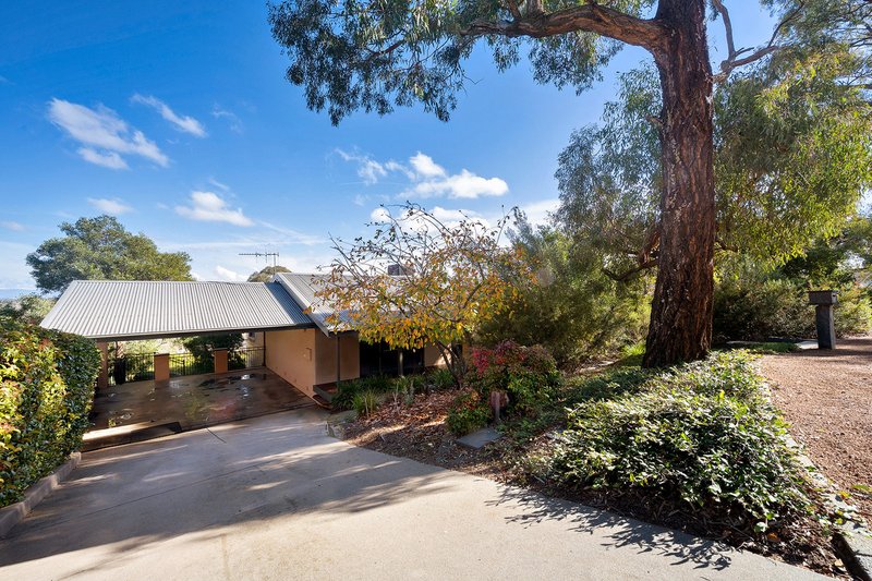 Photo - 31 Baracchi Crescent, Giralang ACT 2617 - Image 2