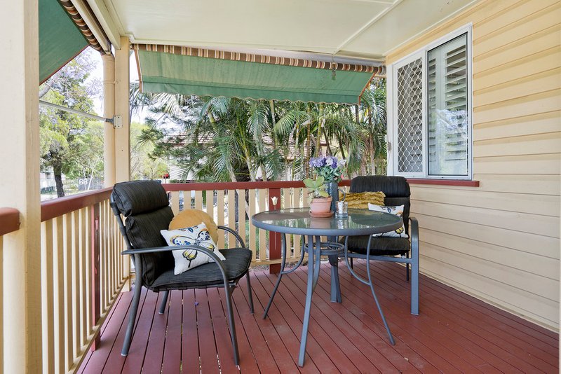 Photo - 31 Barber Street, Keperra QLD 4054 - Image 2