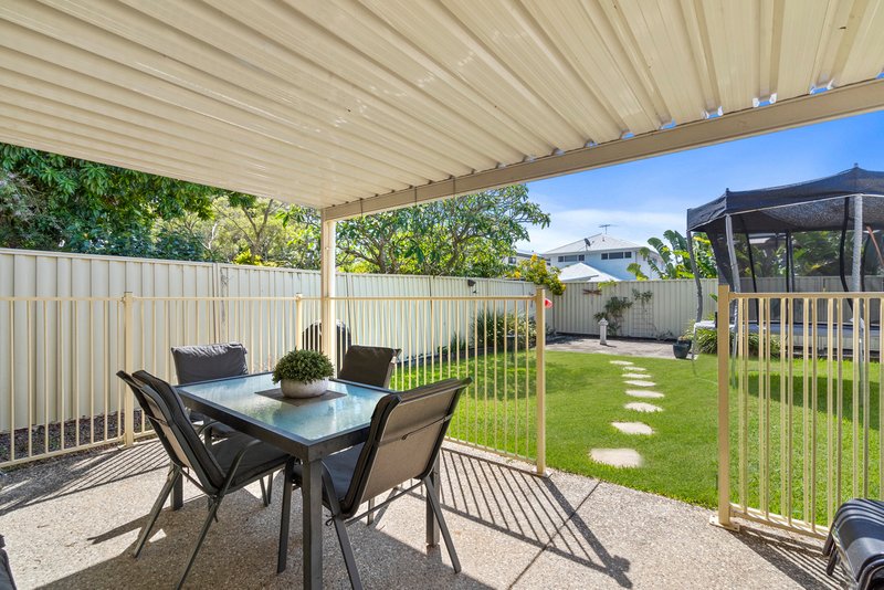 Photo - 31 Barnham Street, Wynnum QLD 4178 - Image 6