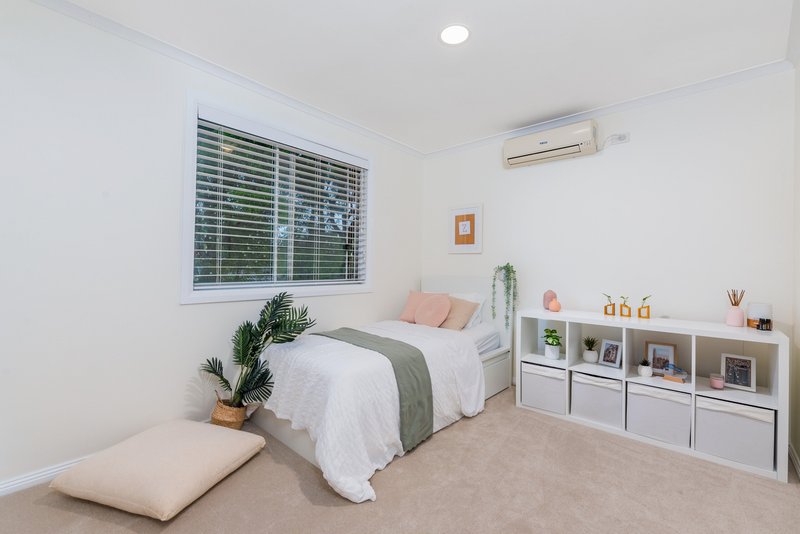 Photo - 31 Bass Drive, Baulkham Hills NSW 2153 - Image 6