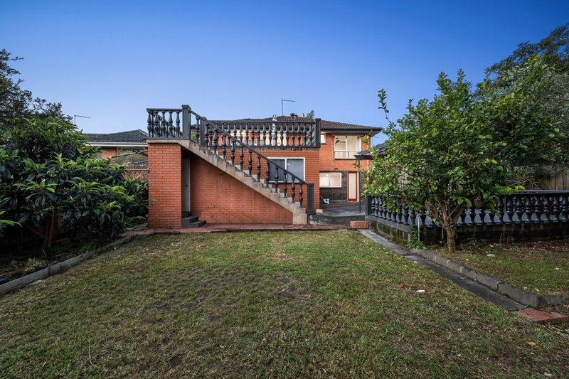 Photo - 31 Beddows Street, Burwood VIC 3125 - Image 15