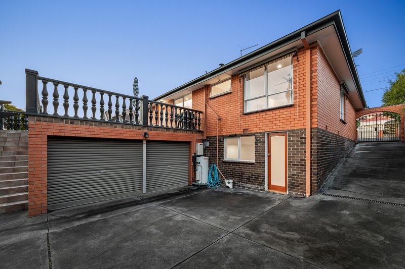 Photo - 31 Beddows Street, Burwood VIC 3125 - Image 16