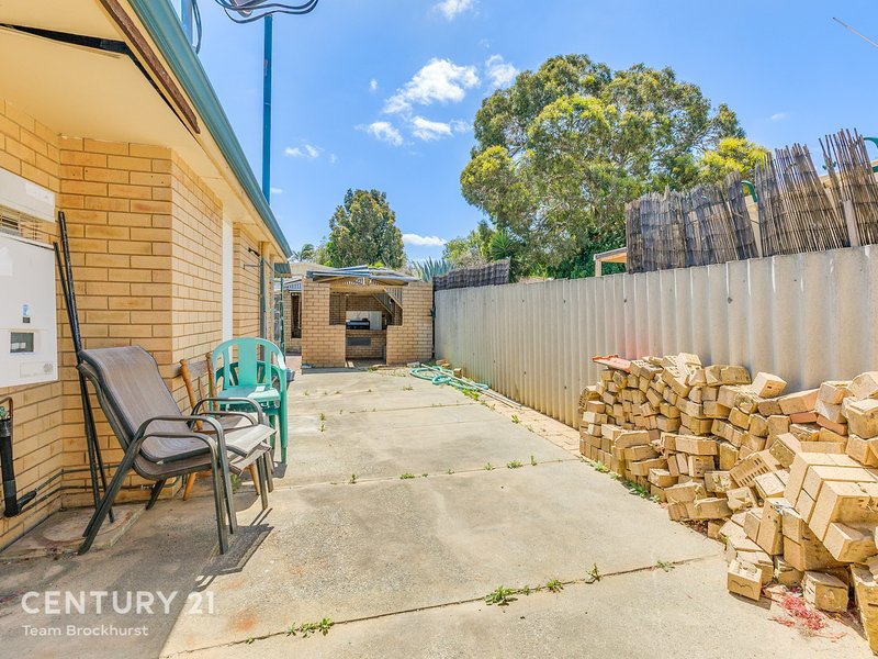 Photo - 31 Begonia Way, Forrestfield WA 6058 - Image 14