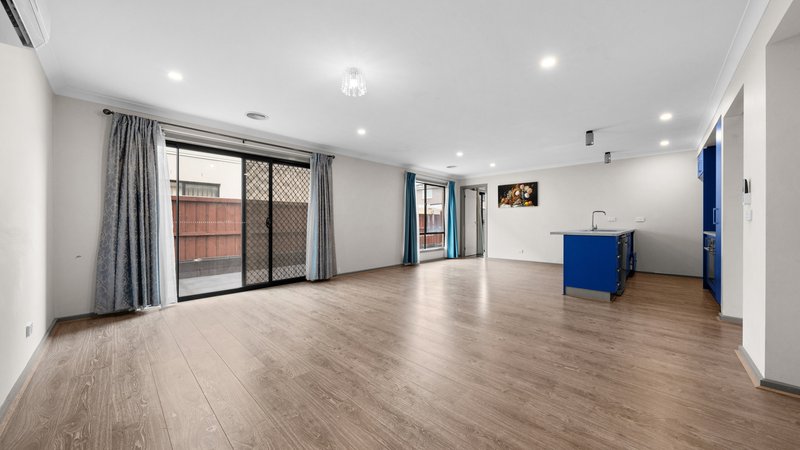 Photo - 31 Bendoc Street, Wollert VIC 3750 - Image 3