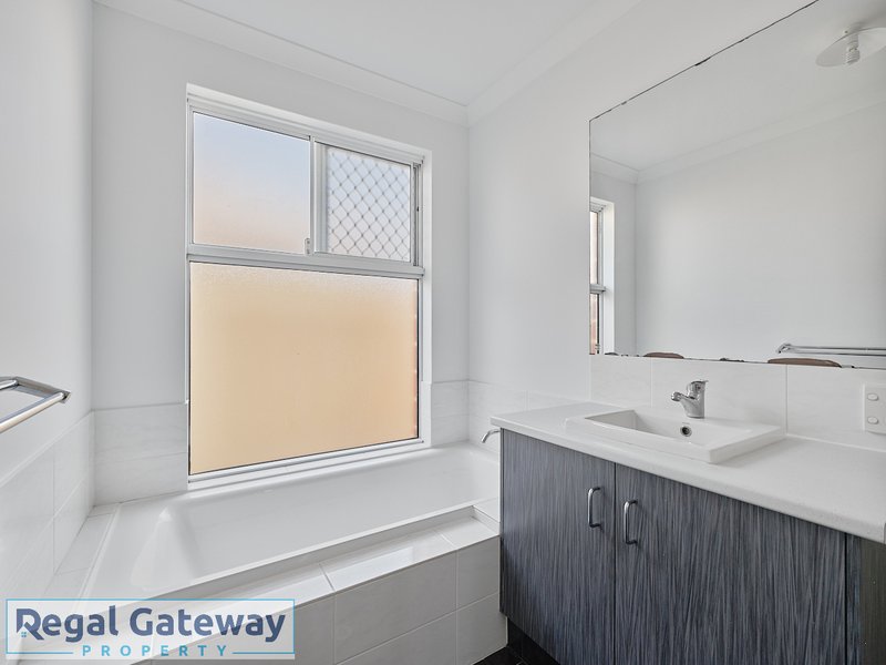 Photo - 31 Birch Road, Aubin Grove WA 6164 - Image 13