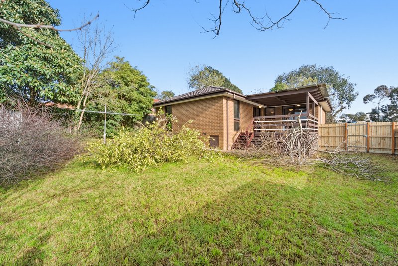 Photo - 31 Birchfield Crescent, Wantirna VIC 3152 - Image 6