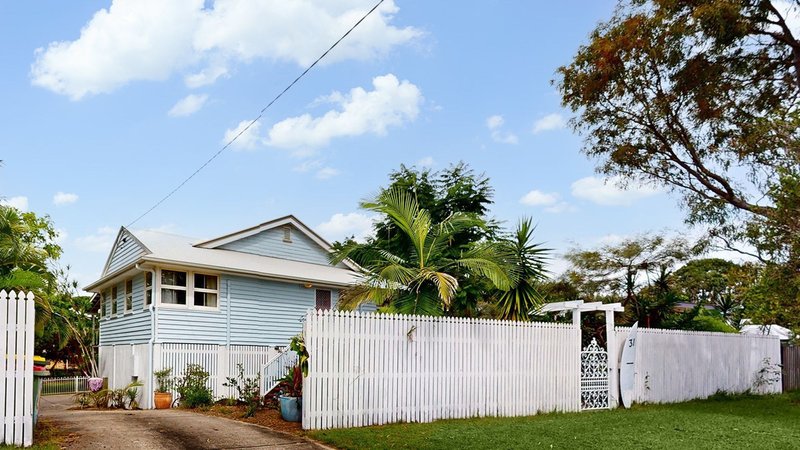 31 Bishop Road, Beachmere QLD 4510