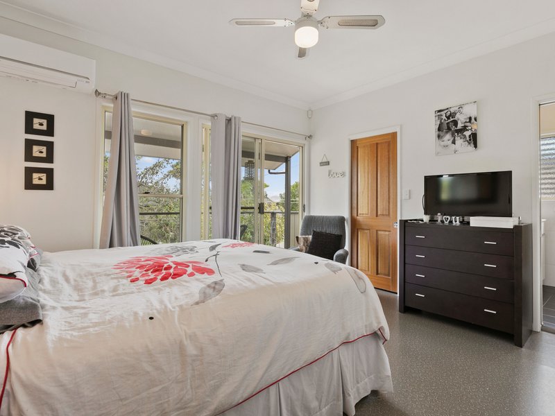 Photo - 31 Blackwood Road, Manly West QLD 4179 - Image 5