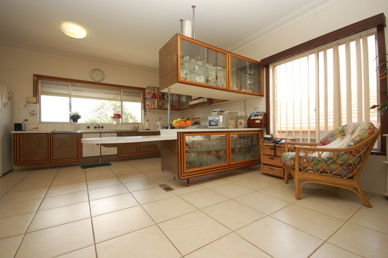 Photo - 31 Blumer Avenue, Griffith NSW 2680 - Image 2