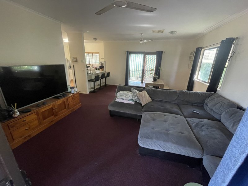 Photo - 31 Bonython Drive, Emerald QLD 4720 - Image 11